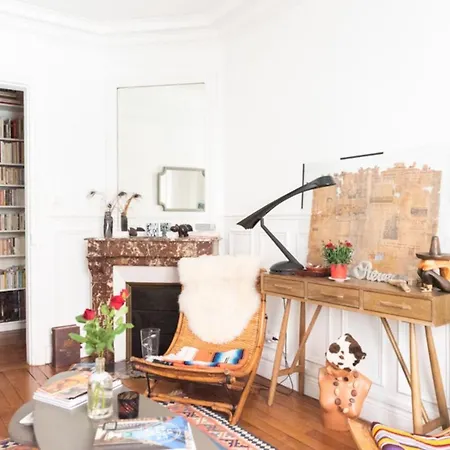 Bright 45M Haussmannian In The Heart Of Paris 아파트 파리